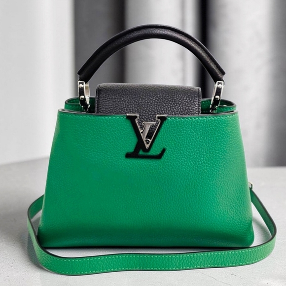 ✨️Authentic Louis Vuitton Capucines BB Green Leather Crossbody Bag - Picture 8 of 13